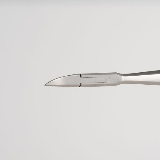 11.5 cm Podiatry Moderate Nail Nippers (15 mm Straight Cut) 66-22RD Jaw Profile